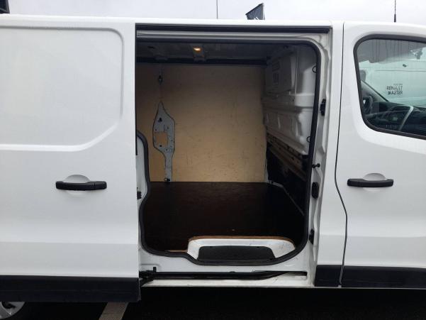 Vente en ligne Renault Trafic 3 Fourgon TRAFIC FGN L2H1 1300 KG DCI 120 au prix de 19 500 €