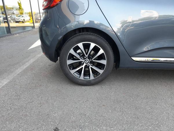Vente en ligne Renault Clio 5 Clio E-Tech 140 - 21N au prix de 17 990 €