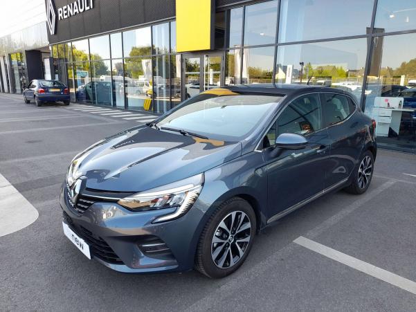 Vente en ligne Renault Clio 5 Clio E-Tech 140 - 21N au prix de 17 990 €