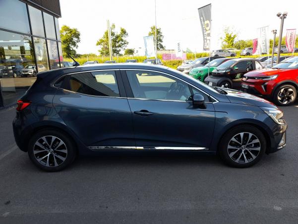 Vente en ligne Renault Clio 5 Clio E-Tech 140 - 21N au prix de 17 990 €