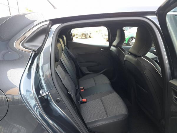 Vente en ligne Renault Clio 5 Clio E-Tech 140 - 21N au prix de 17 990 €