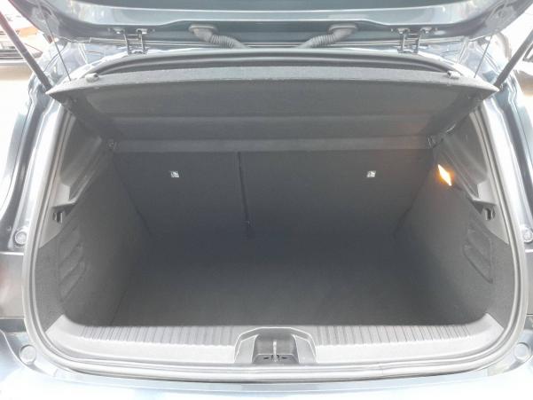 Vente en ligne Renault Clio 5 Clio E-Tech 140 - 21N au prix de 17 990 €