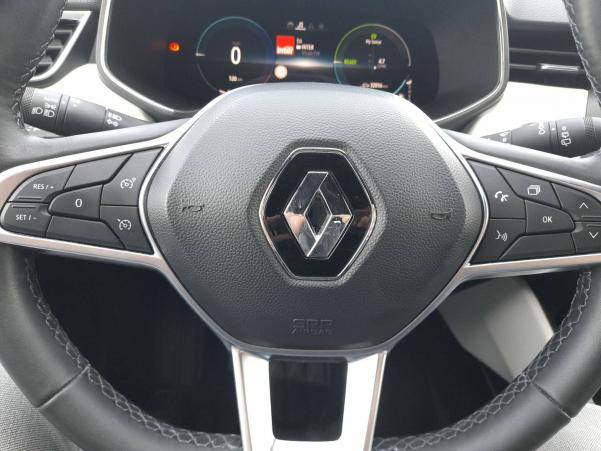 Vente en ligne Renault Clio 5 Clio E-Tech 140 - 21N au prix de 17 990 €