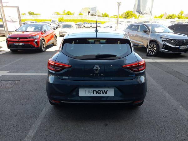 Vente en ligne Renault Clio 5 Clio E-Tech 140 - 21N au prix de 17 990 €