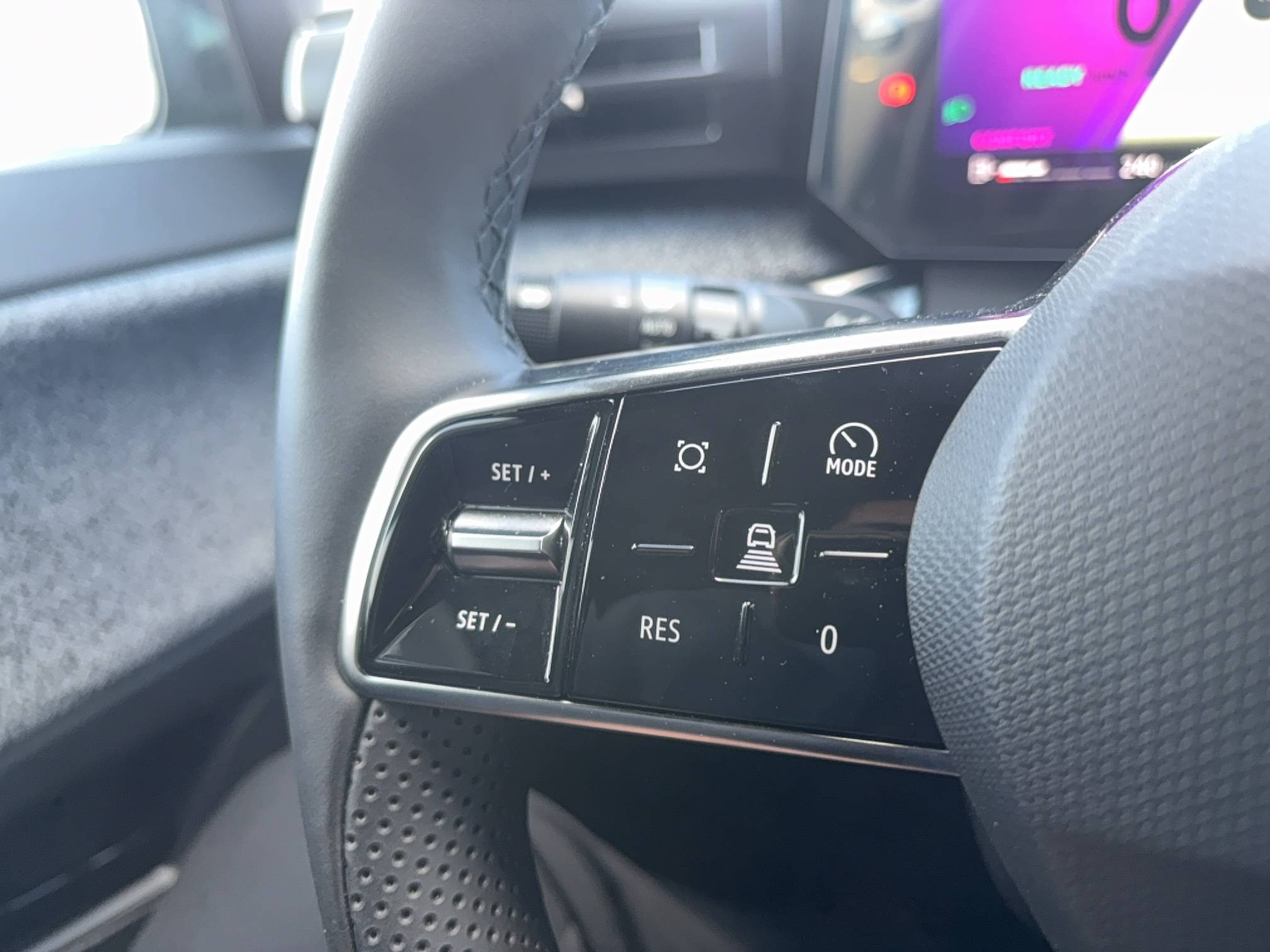 Vente en ligne Renault Clio 6 Clio E-Tech full hybrid 160 ch au prix de 25 990 €