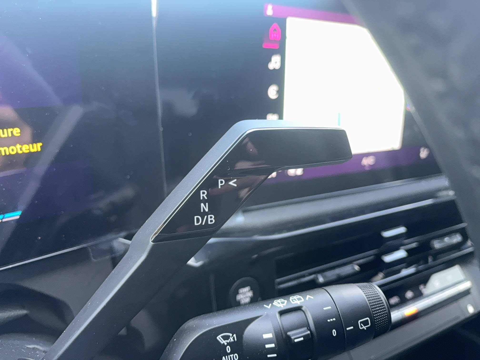 Vente en ligne Renault Clio 6 Clio E-Tech full hybrid 160 ch au prix de 25 990 €