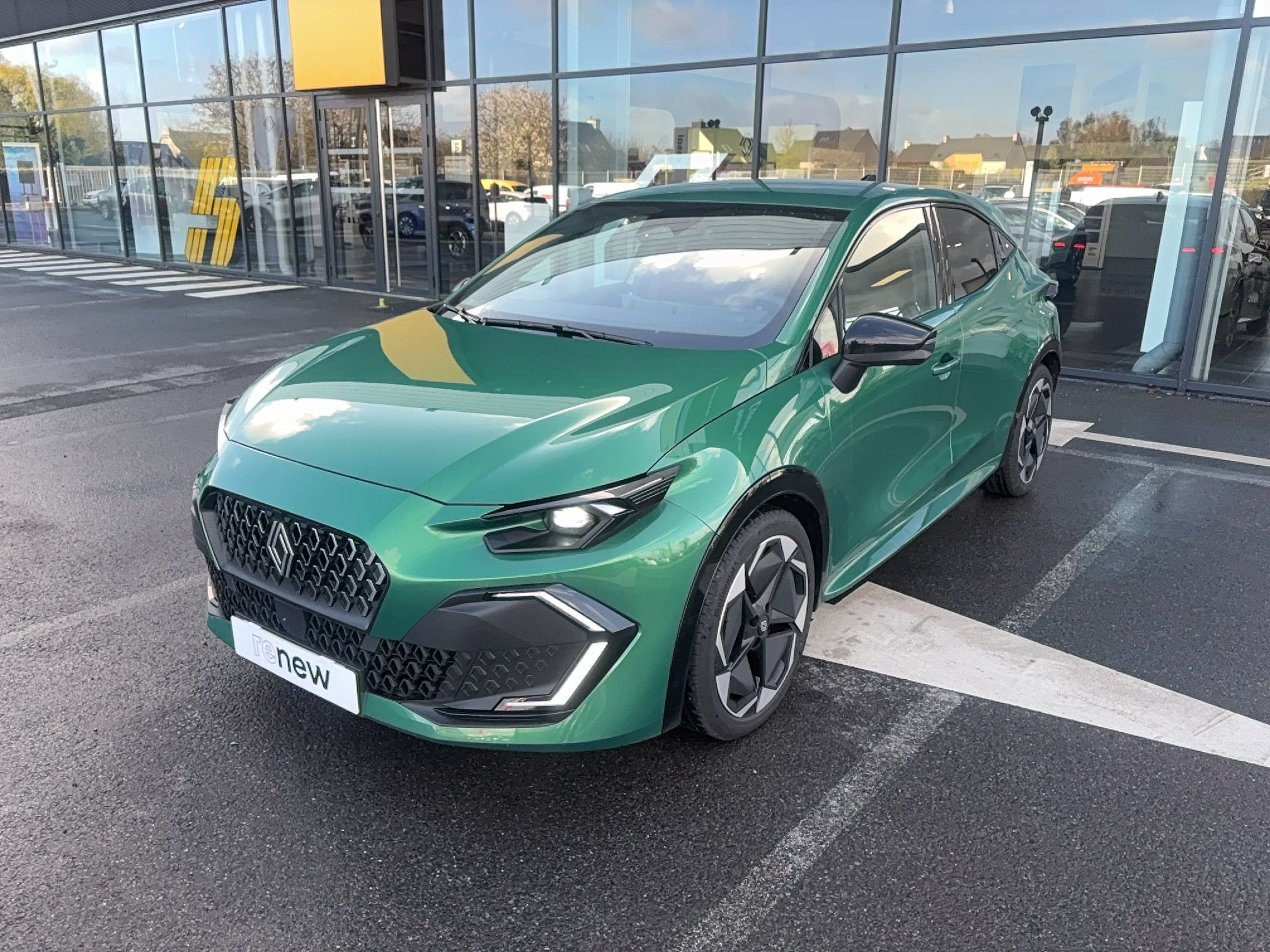 Renault Clio 6 Clio E-Tech full hybrid 160 ch occasion de 2025 en vente à Lamballe