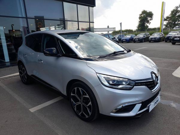 Vente en ligne Renault Scenic 4 Scenic TCe 140 EDC au prix de 23 490 €