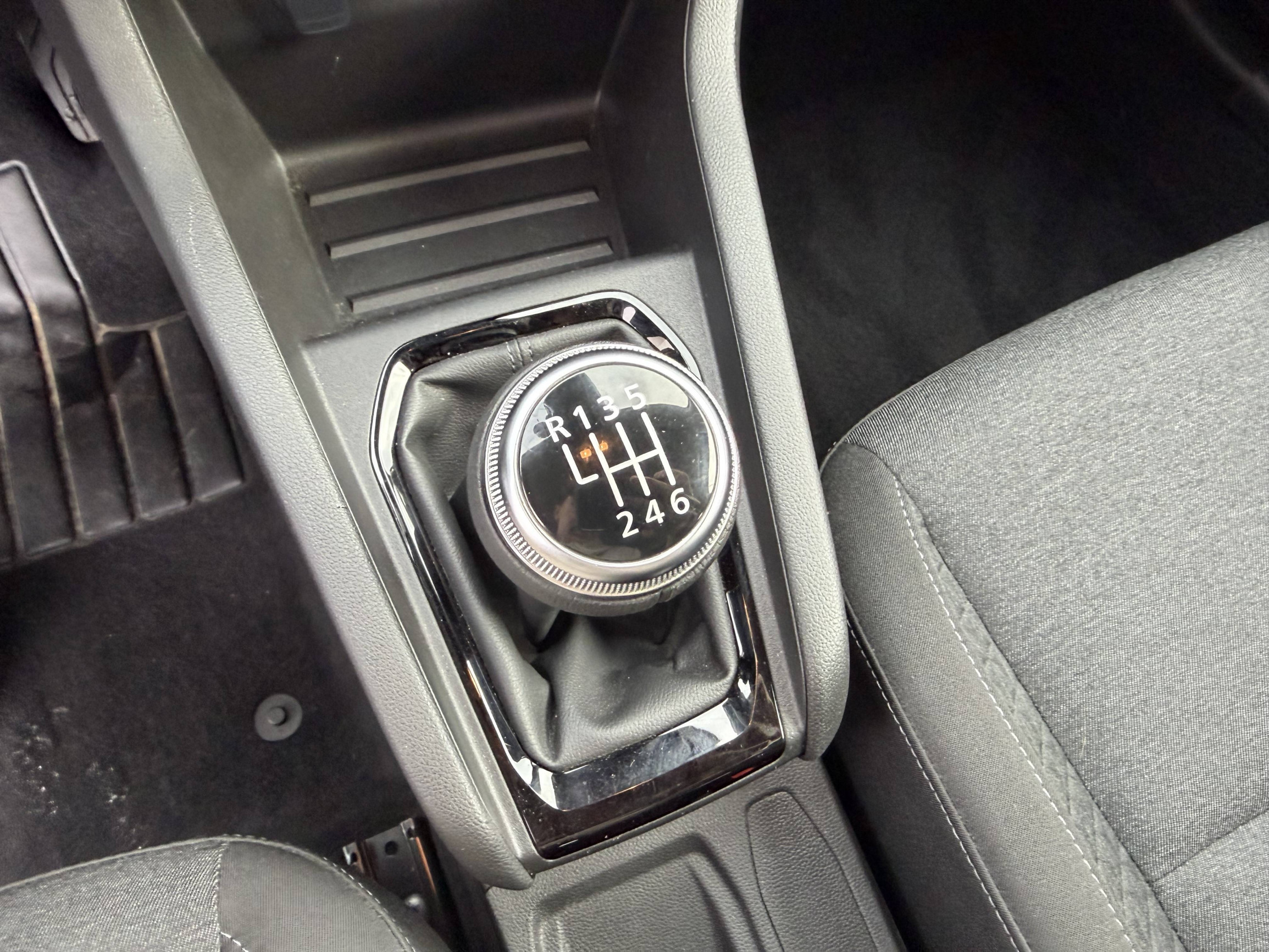 Vente en ligne Renault Clio 5 Clio TCe 90 au prix de 13 990 €