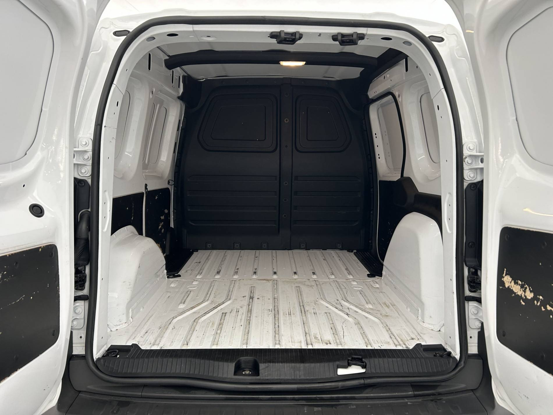 Vente en ligne Renault Kangoo Van  BLUE DCI 75 au prix de 13 990 €