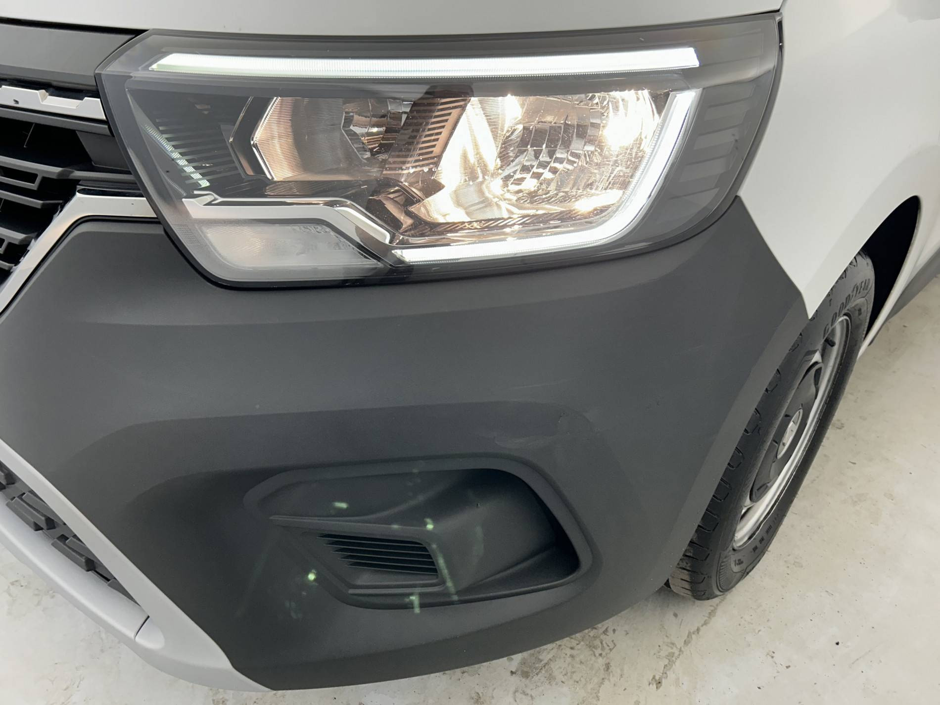 Vente en ligne Renault Kangoo Van  BLUE DCI 75 au prix de 13 990 €