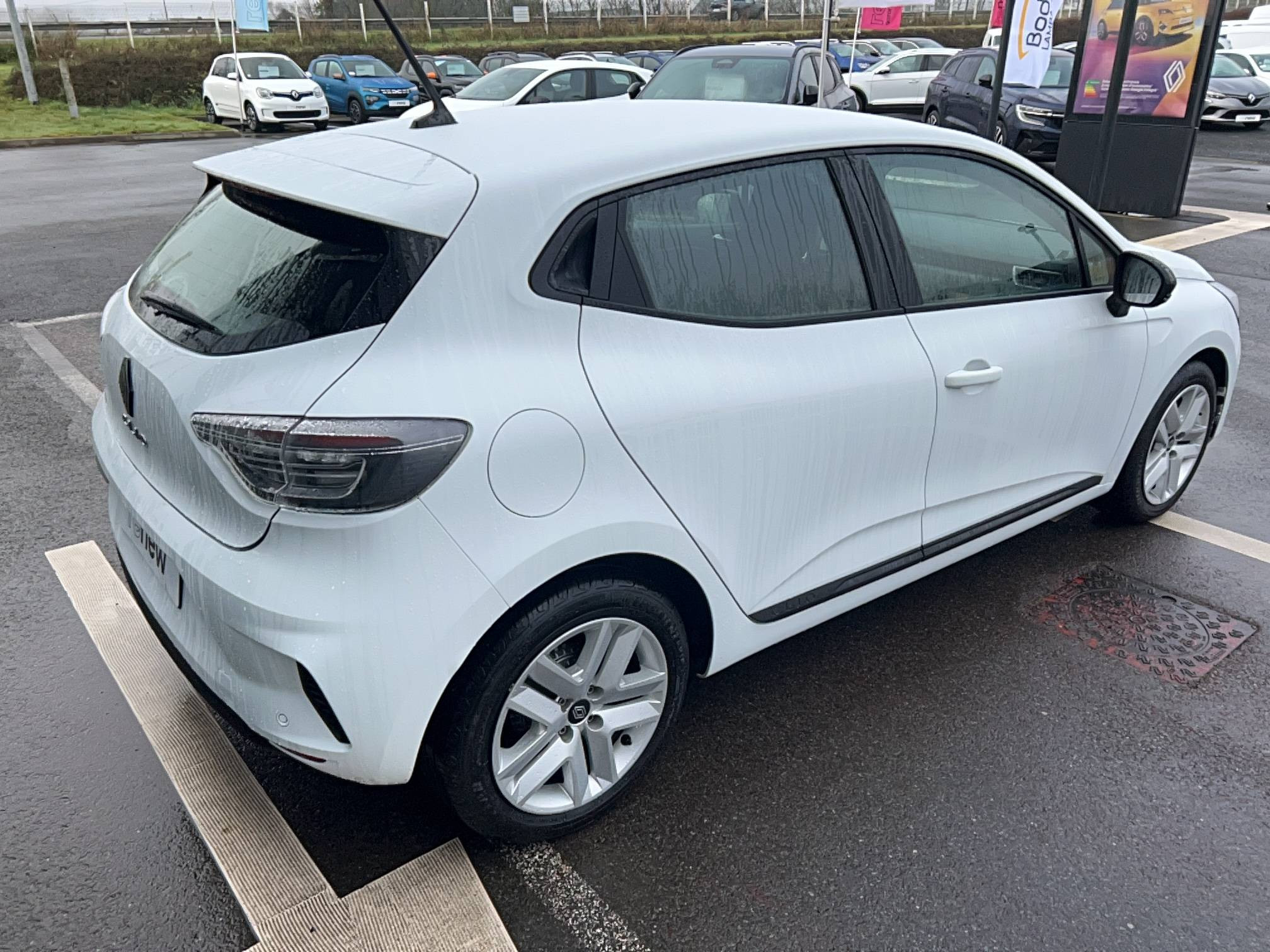 Vente en ligne Renault Clio 5 Clio TCe 90 ch GSR2 au prix de 16 490 €