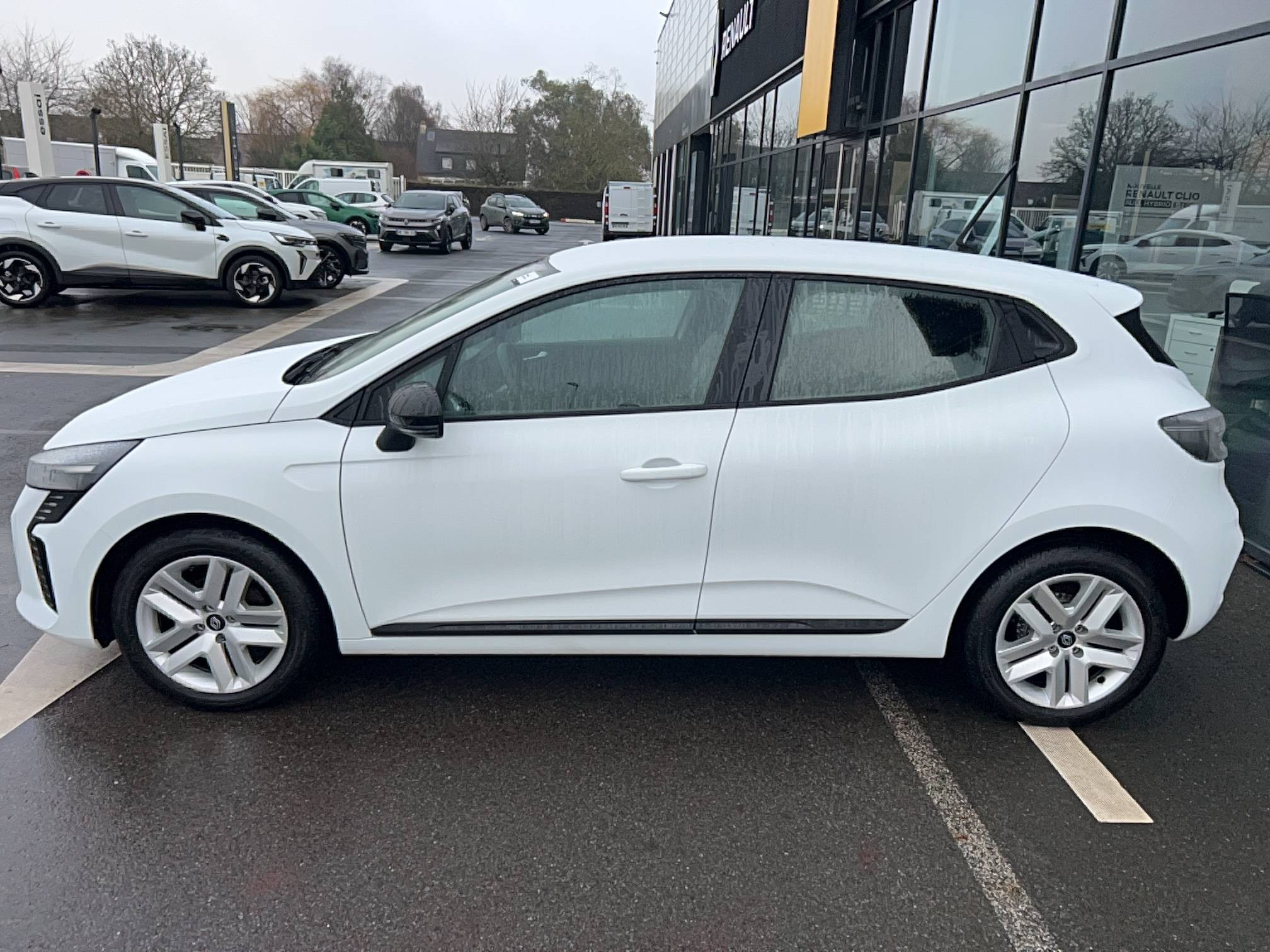 Vente en ligne Renault Clio 5 Clio TCe 90 ch GSR2 au prix de 16 490 €