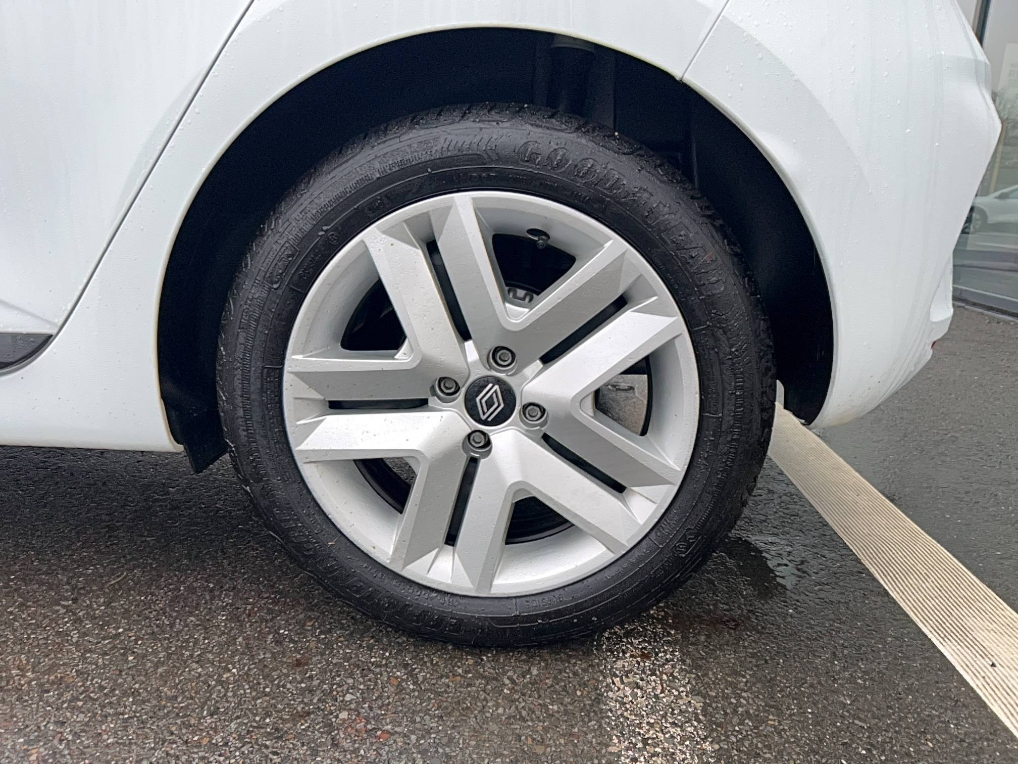 Vente en ligne Renault Clio 5 Clio TCe 90 ch GSR2 au prix de 16 490 €