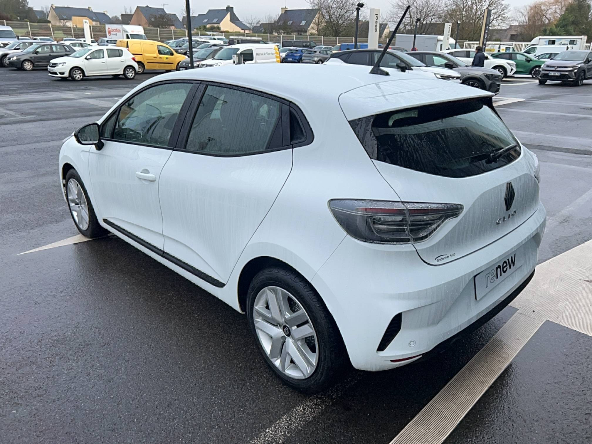 Vente en ligne Renault Clio 5 Clio TCe 90 ch GSR2 au prix de 16 490 €