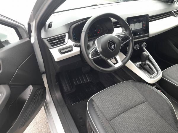 Vente en ligne Renault Clio 5 Clio E-Tech 140 - 21N au prix de 17 990 €