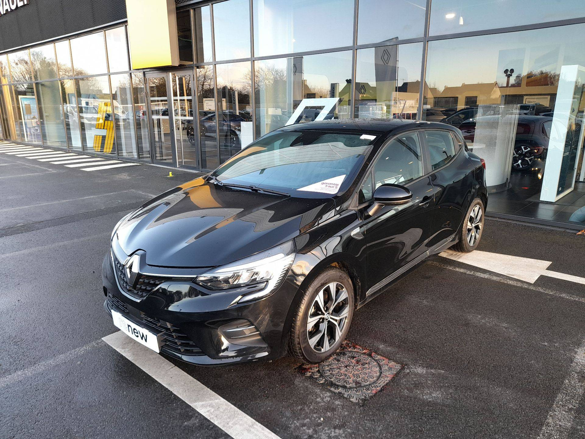 Renault Clio 5 Clio E-Tech 140 - 21N occasion de 2022 en vente à Lamballe