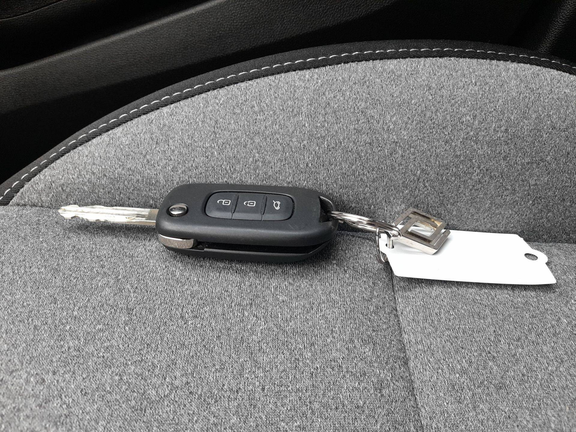 Vente en ligne Renault Clio 5 Clio TCe 90 ch GSR2 au prix de 16 490 €