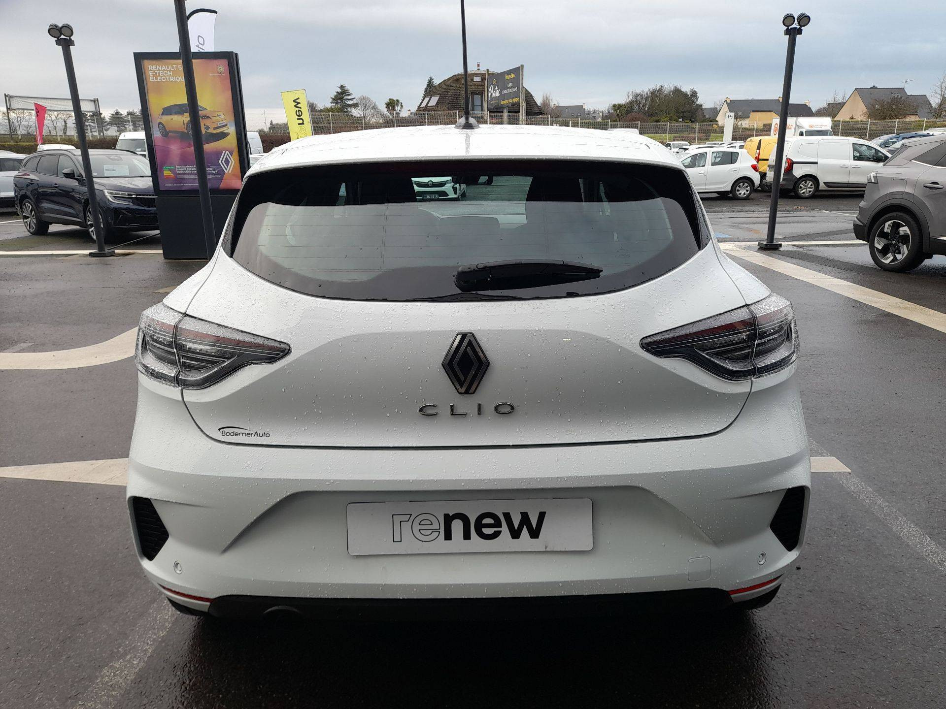 Vente en ligne Renault Clio 5 Clio TCe 90 ch GSR2 au prix de 16 490 €