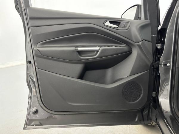 Vente en ligne Ford Kuga  1.5 TDCi 120 S&S 4x2 BVM6 au prix de 15 790 €