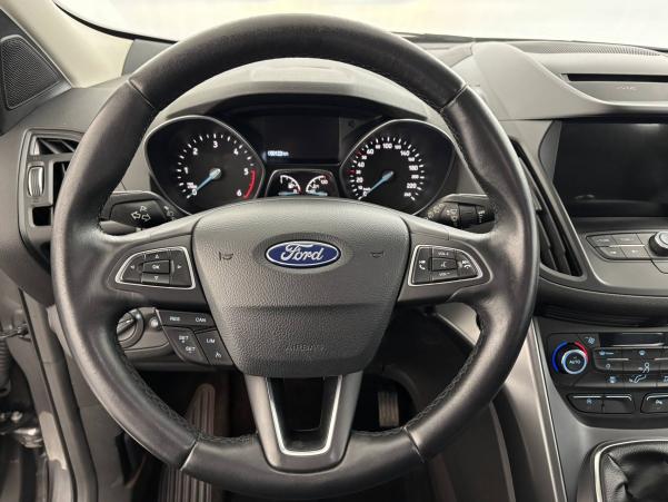 Vente en ligne Ford Kuga  1.5 TDCi 120 S&S 4x2 BVM6 au prix de 15 790 €
