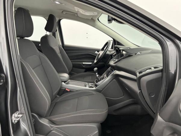 Vente en ligne Ford Kuga  1.5 TDCi 120 S&S 4x2 BVM6 au prix de 15 790 €