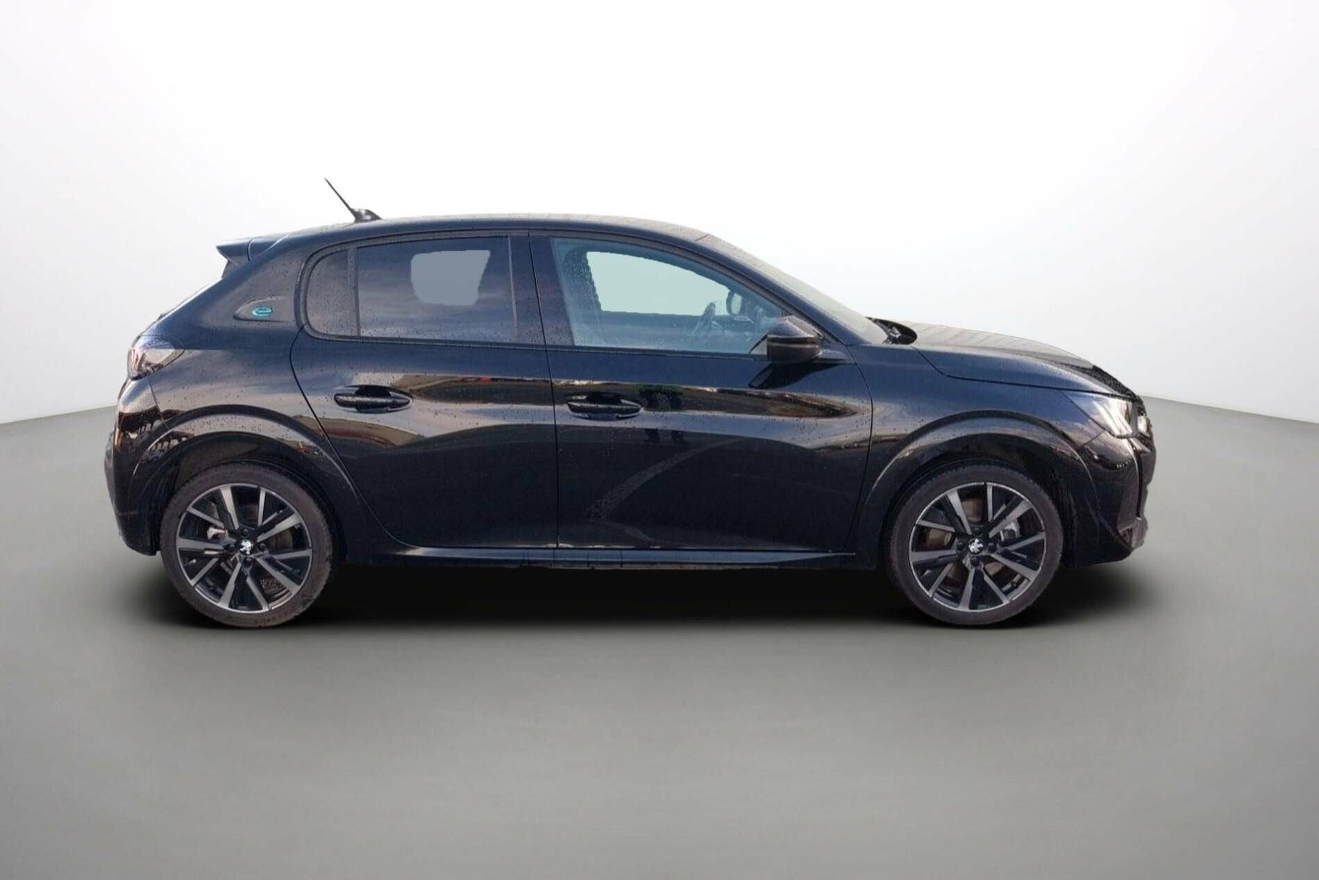 Vente en ligne Peugeot E-208  50 kWh 136ch au prix de 16 890 €