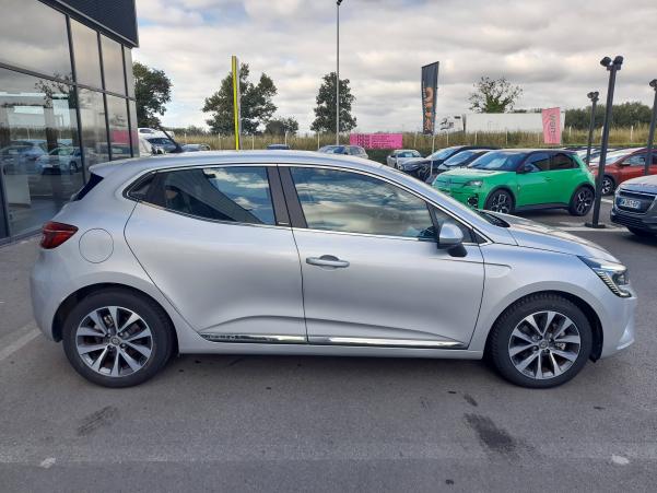 Vente en ligne Renault Clio 5 Clio E-Tech 140 au prix de 17 990 €