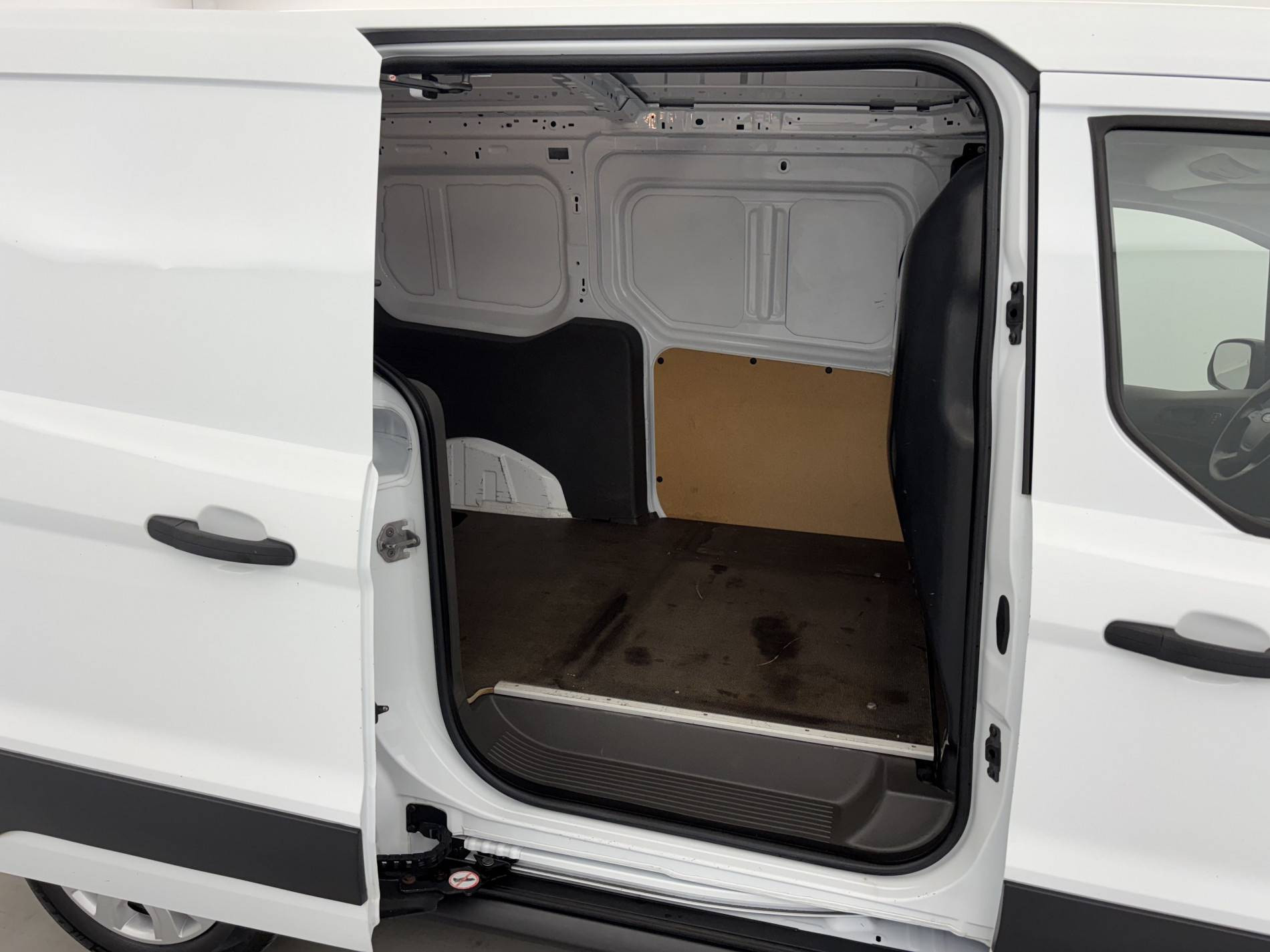 Vente en ligne Ford Transit Connect  L2 1.5 ECOBLUE 120 S&S BVA8 au prix de 15 500 €