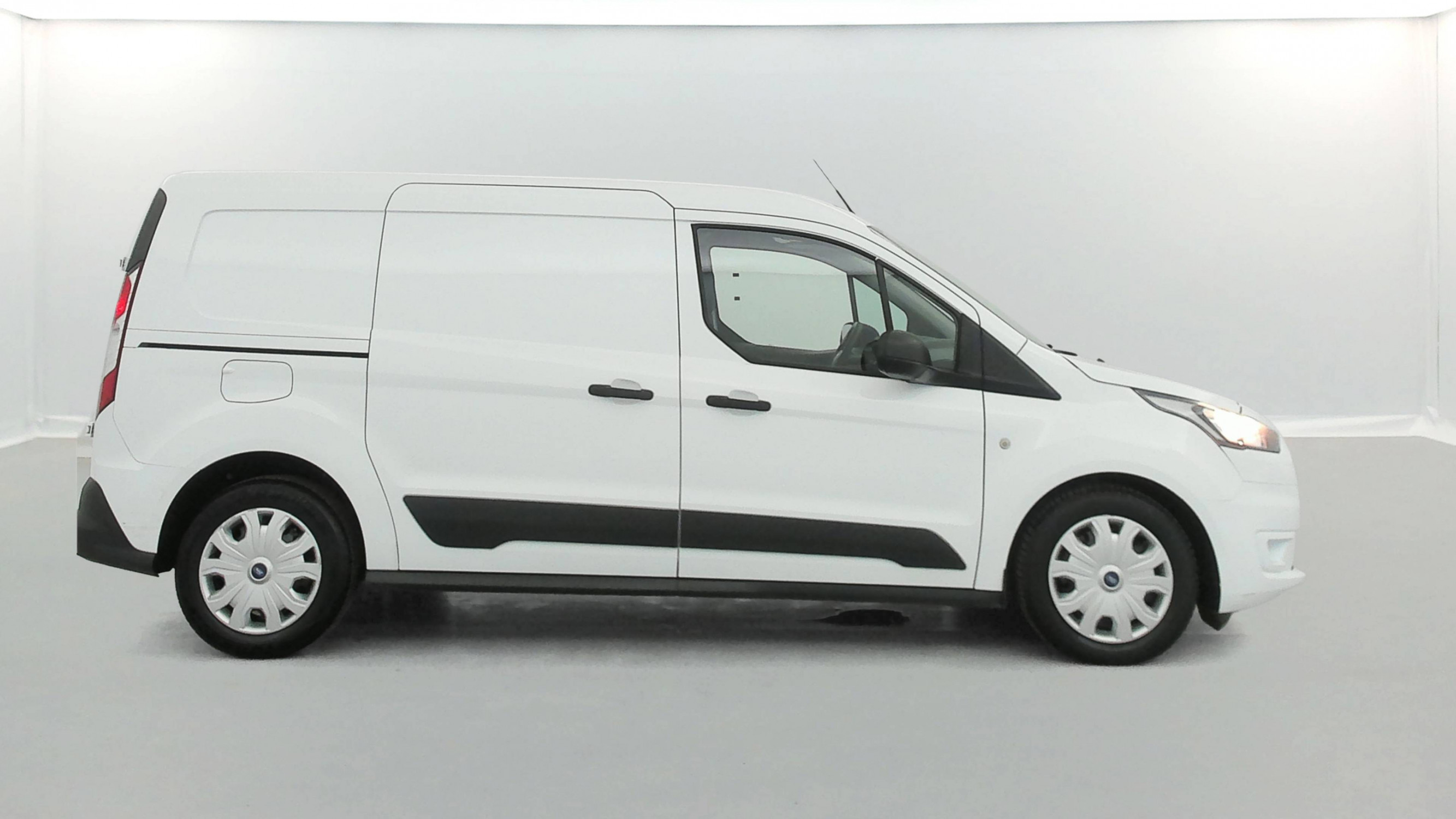 Vente en ligne Ford Transit Connect  L2 1.5 ECOBLUE 120 S&S BVA8 au prix de 15 500 €
