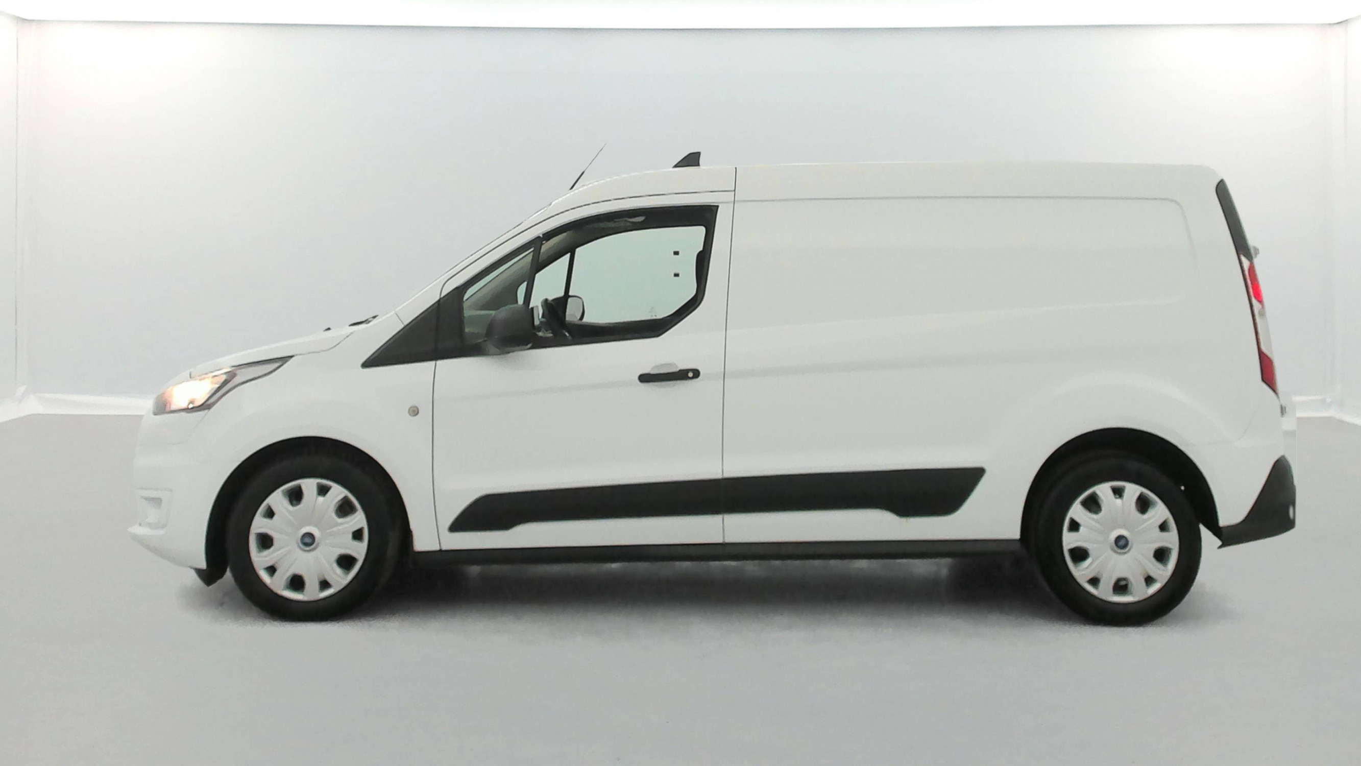 Vente en ligne Ford Transit Connect  L2 1.5 ECOBLUE 120 S&S BVA8 au prix de 15 500 €