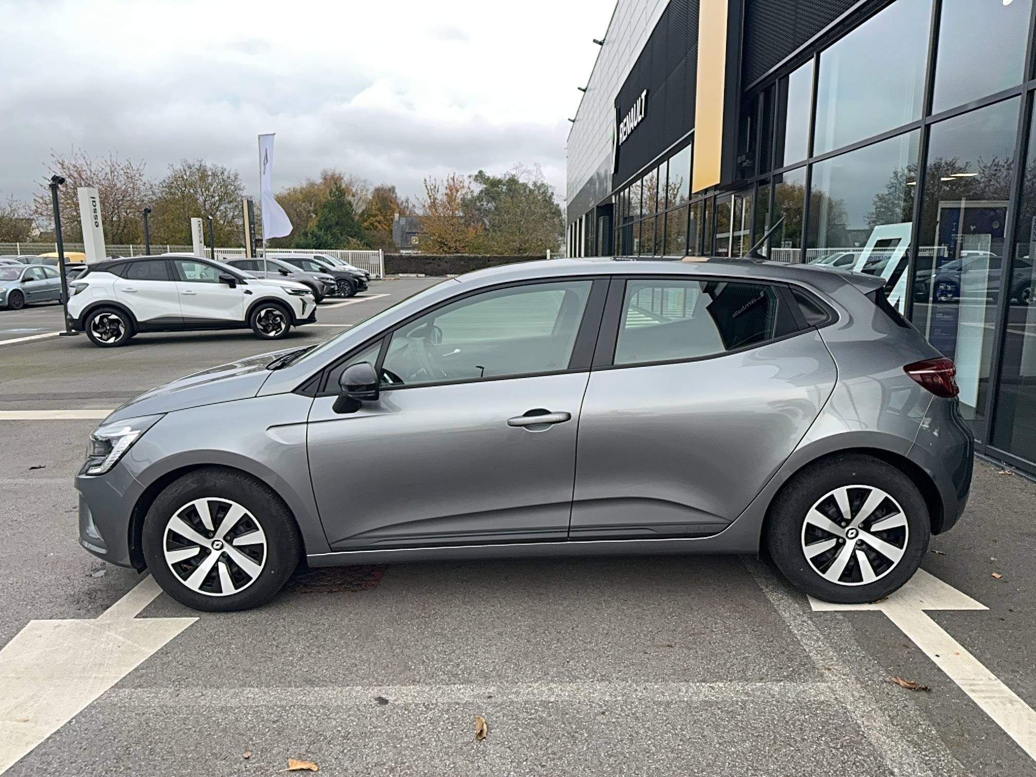 Vente en ligne Renault Clio 5 Clio TCe 90 au prix de 14 490 €