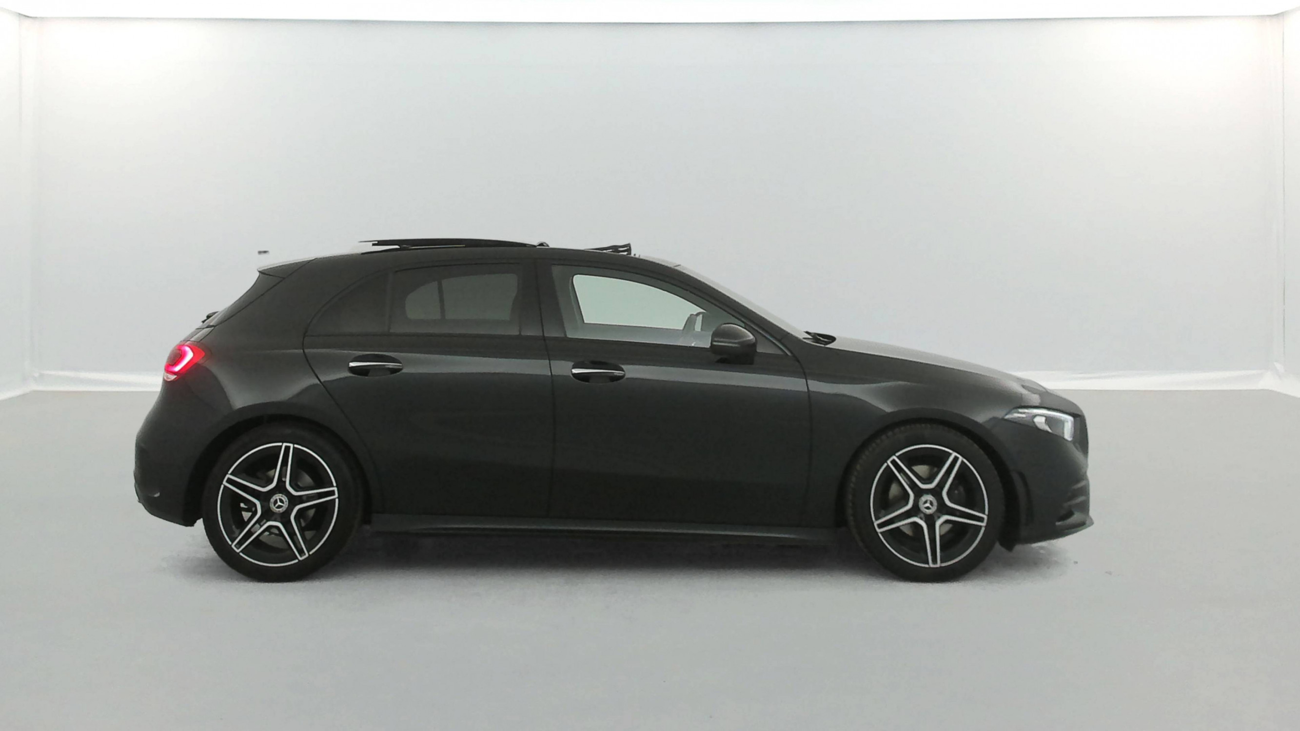 Vente en ligne Mercedes Classe A  180 d 7G-DCT au prix de 25 490 €