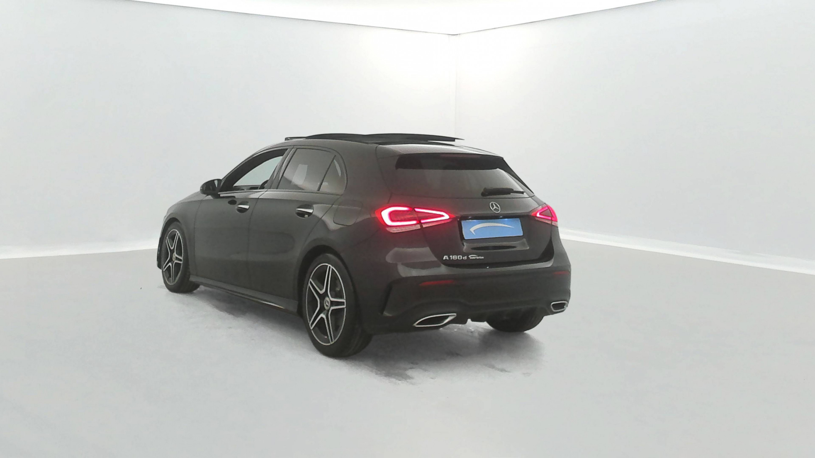 Vente en ligne Mercedes Classe A  180 d 7G-DCT au prix de 25 490 €