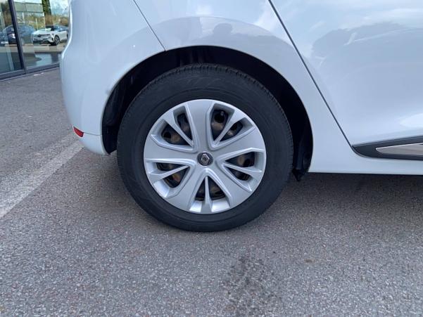 Vente en ligne Renault Clio 4 Clio TCe 90 E6C au prix de 11 490 €