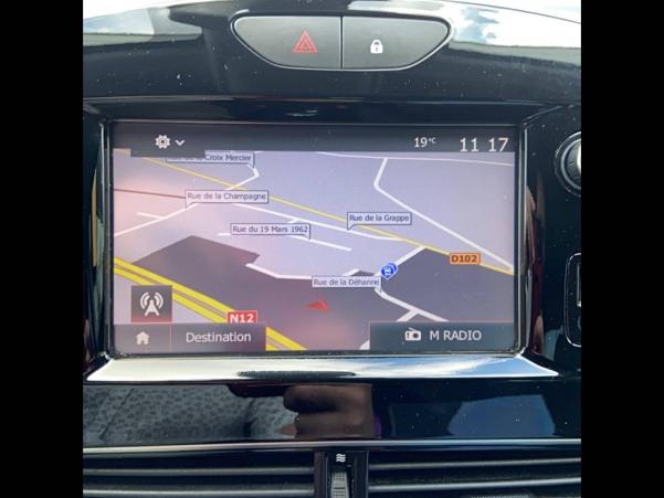 Vente en ligne Renault Clio 4 Clio TCe 90 E6C au prix de 11 490 €