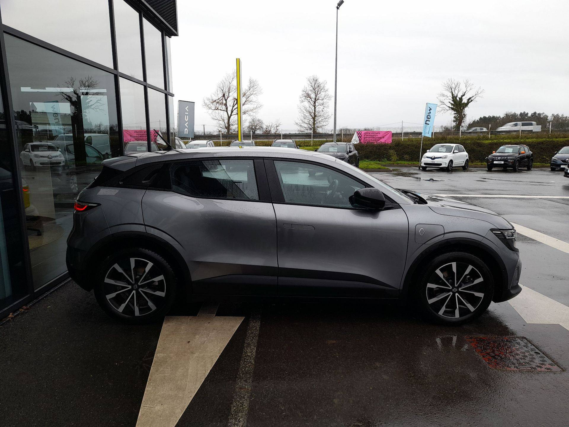 Vente en ligne Renault Megane E-Tech  ER EV60 130ch optimum charge au prix de 20 890 €