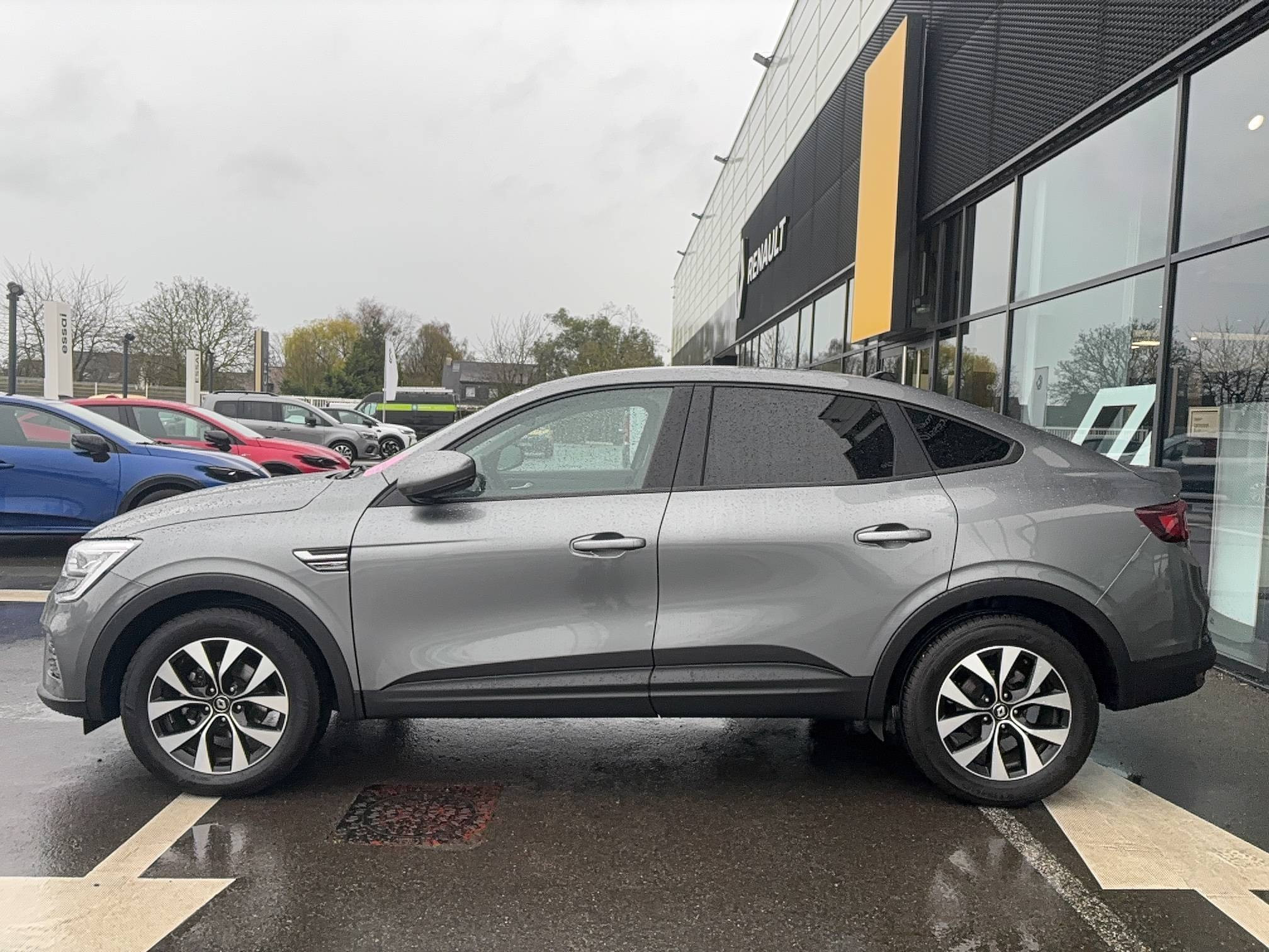 Vente en ligne Renault Arkana  mild hybrid 140 EDC FAP - 22 au prix de 19 490 €