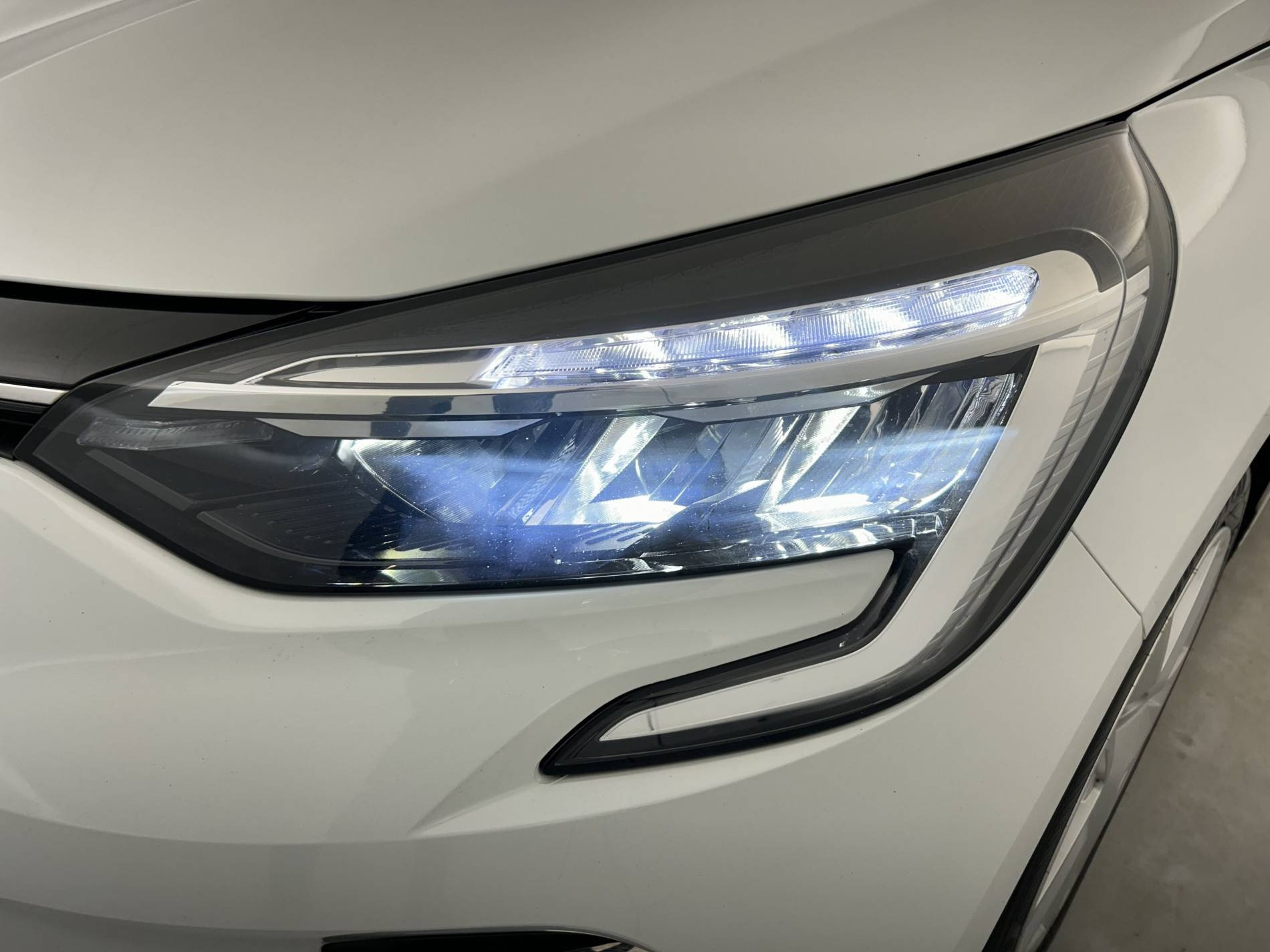 Vente en ligne Renault Clio 5 Clio Blue dCi 100 - 21N au prix de 13 990 €