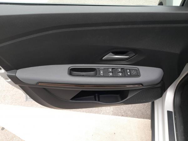 Vente en ligne Dacia Sandero  ECO-G 100 au prix de 15 990 €