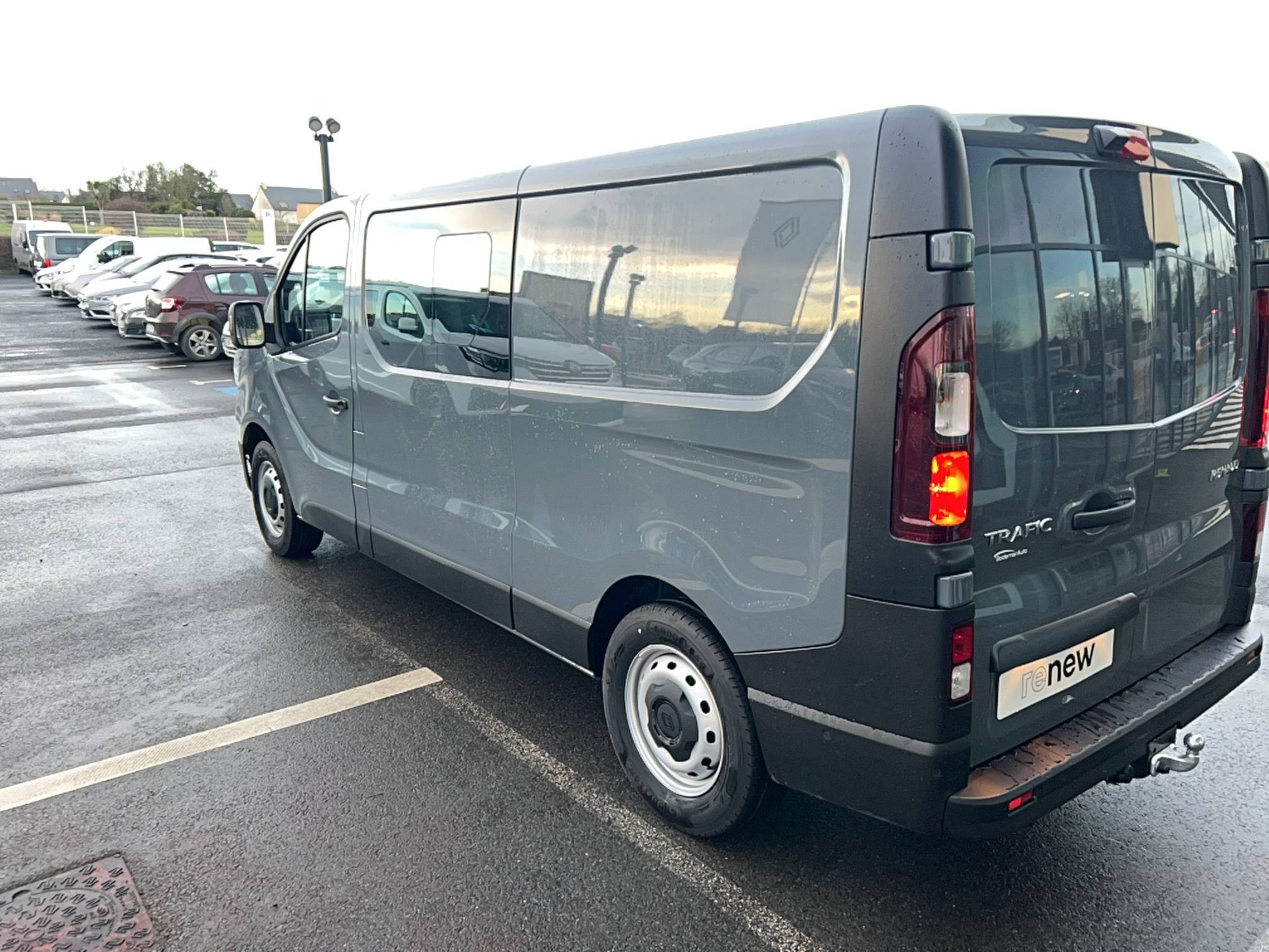 Vente en ligne Renault Trafic Cabine Approfondie TRAFIC CA L2H1 3T BLUE DCI 150 GSR2 au prix de 35 000 €