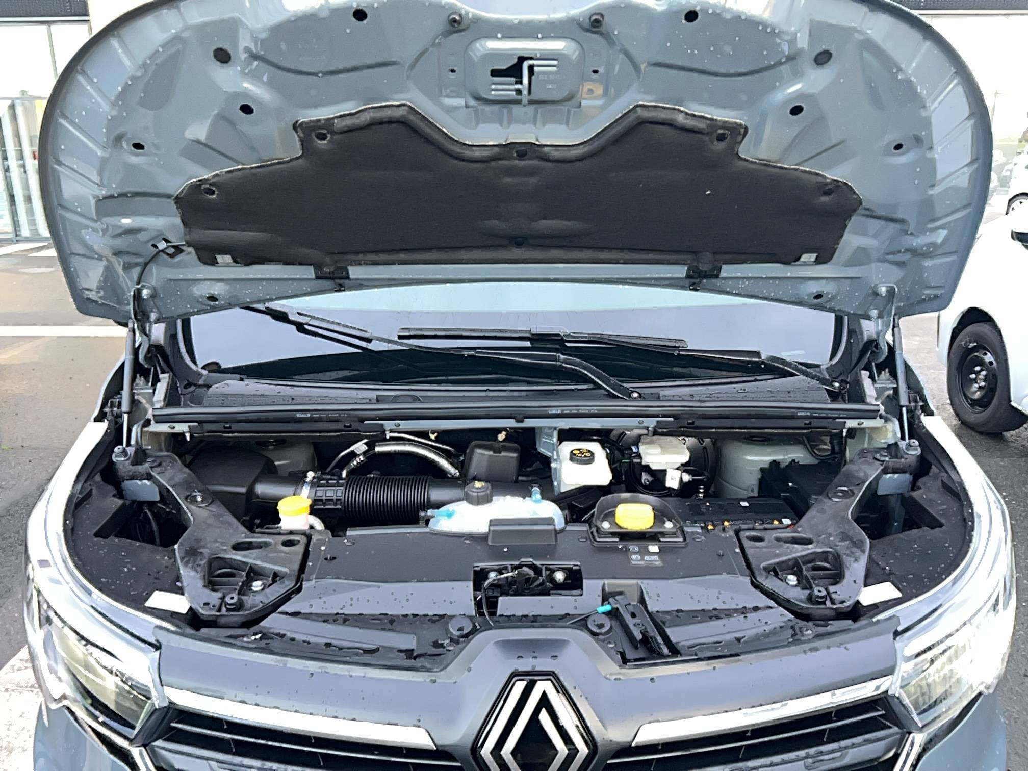 Vente en ligne Renault Trafic Cabine Approfondie TRAFIC CA L2H1 3T BLUE DCI 150 GSR2 au prix de 35 000 €