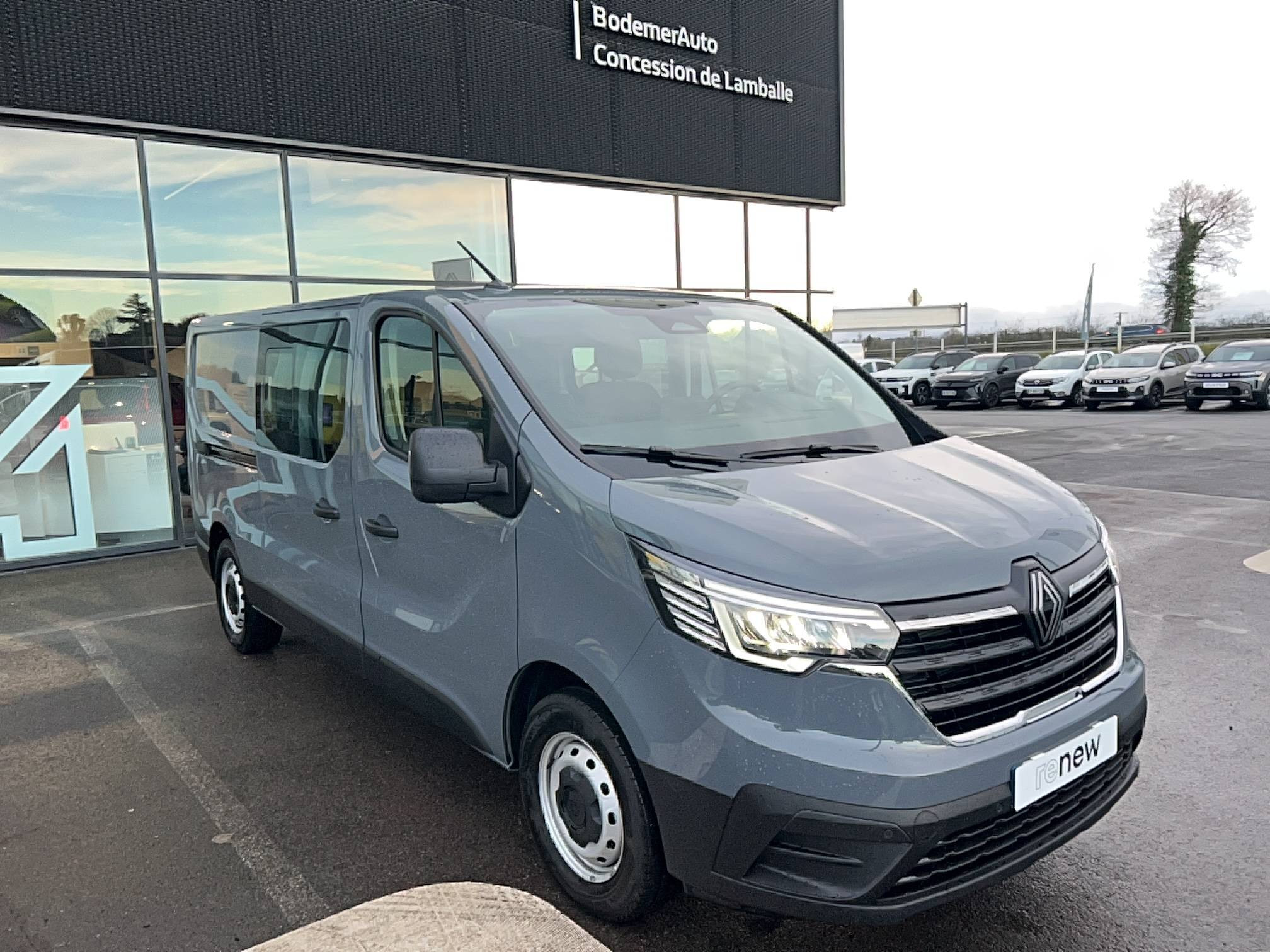 Vente en ligne Renault Trafic Cabine Approfondie TRAFIC CA L2H1 3T BLUE DCI 150 GSR2 au prix de 35 000 €