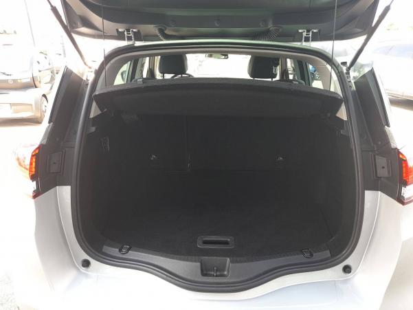 Vente en ligne Renault Scenic 4 Scenic TCe 140 EDC au prix de 23 490 €