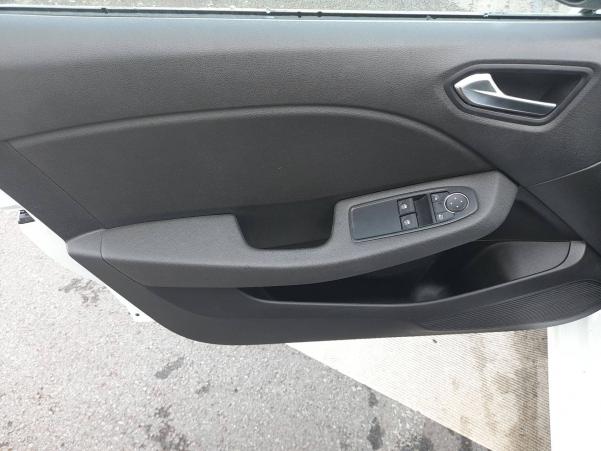 Vente en ligne Renault Clio 5 Clio TCe 90 - 21 au prix de 12 990 €