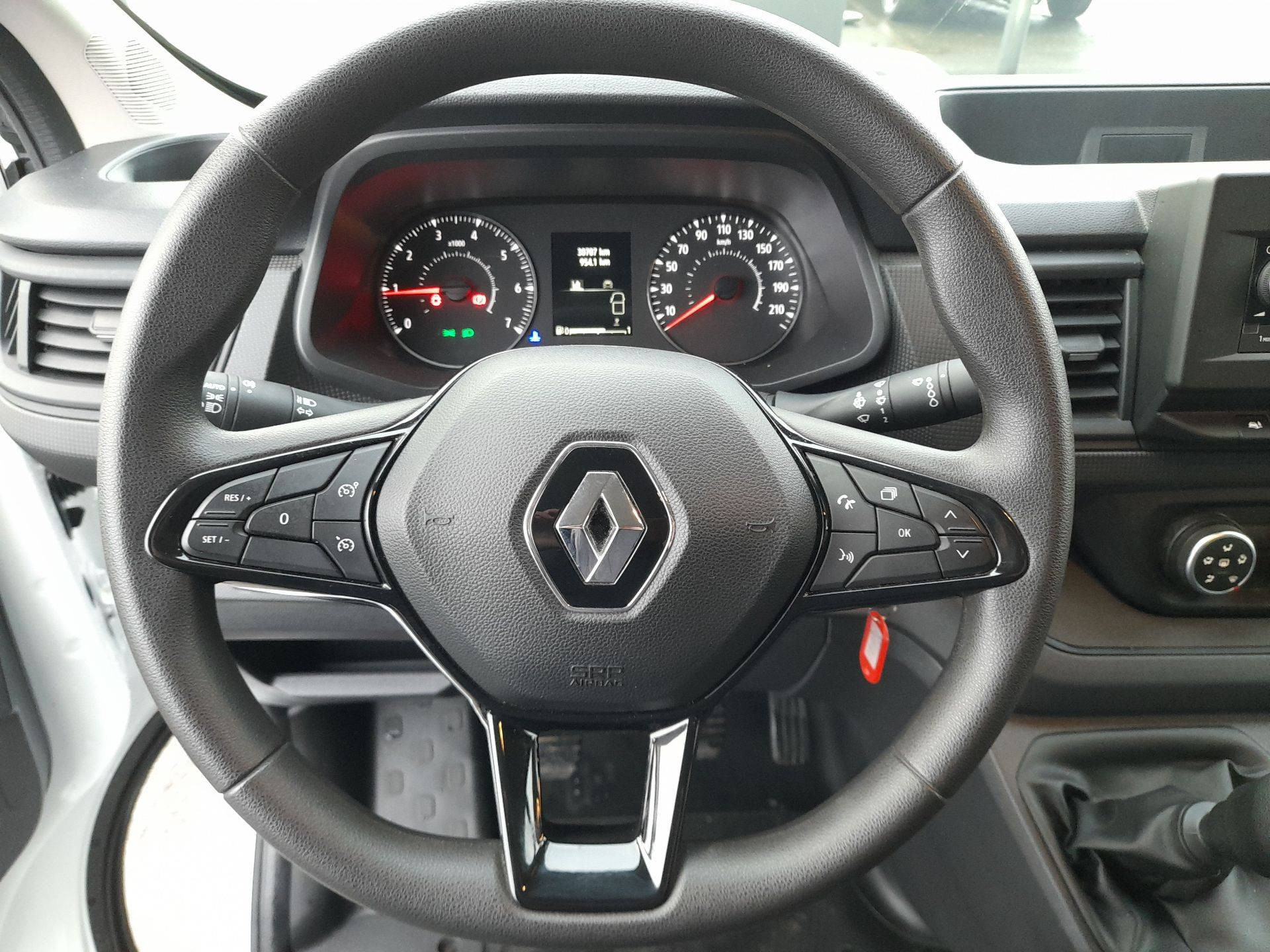 Vente en ligne Renault Trafic 3 Fourgon TRAFIC FGN L1H1 3T BLUE DCI 130 GSR2 au prix de 25 000 €