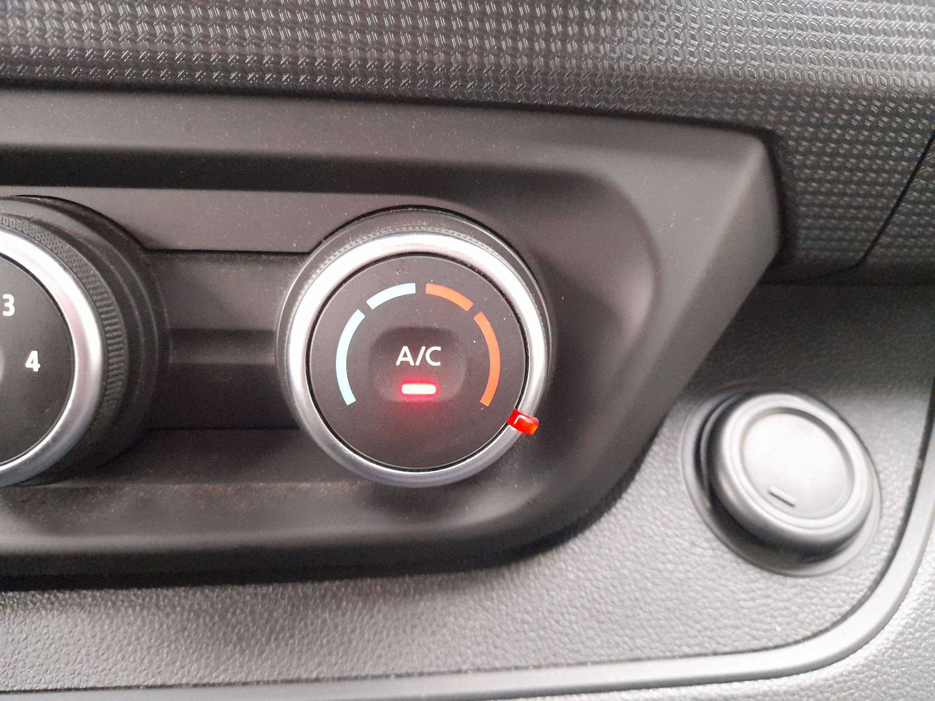 Vente en ligne Renault Trafic 3 Fourgon TRAFIC FGN L1H1 3T BLUE DCI 130 GSR2 au prix de 25 000 €