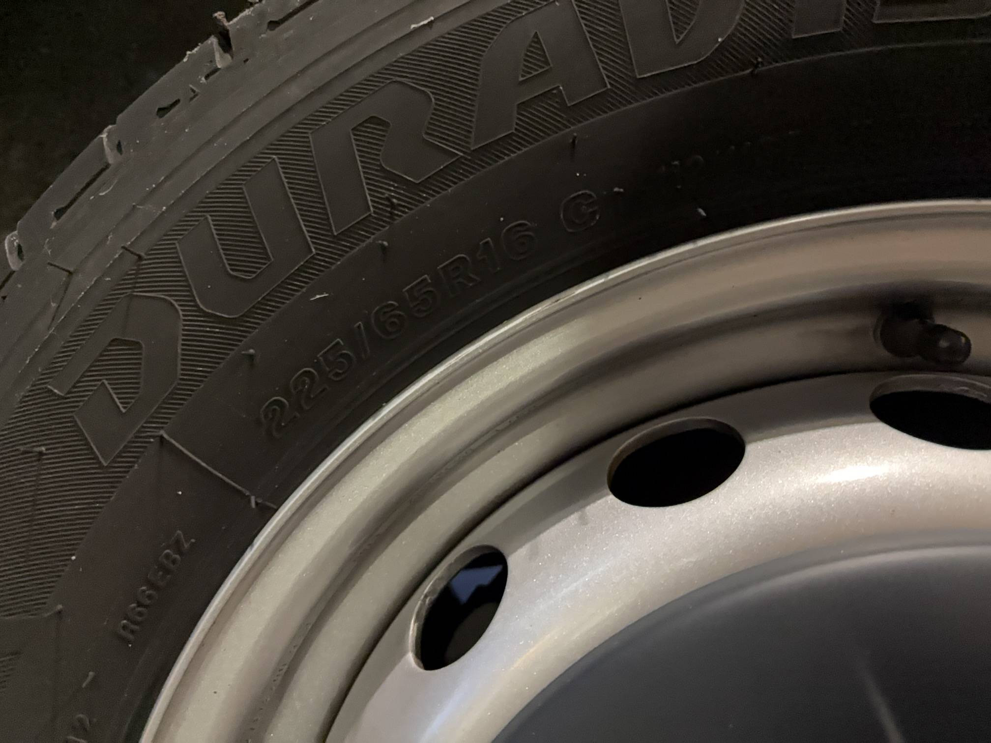 Vente en ligne Renault Master Fourgon MASTER FGN TRAC F3500 L2H2 BLUE DCI 135 au prix de 29 000 €