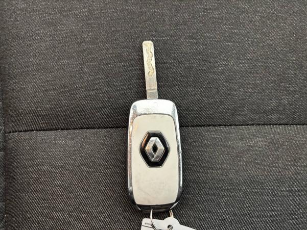 Vente en ligne Renault Clio 5 CLIO SOCIETE BLUE DCI 85 au prix de 11 520 €
