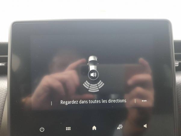 Vente en ligne Renault Clio 5 Clio E-Tech 140 - 21N au prix de 15 990 €